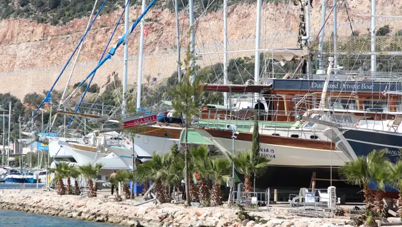 Kaş’ta Gezi Tekneleri Hazır, Yaz Turizmi Başlamak Üzere