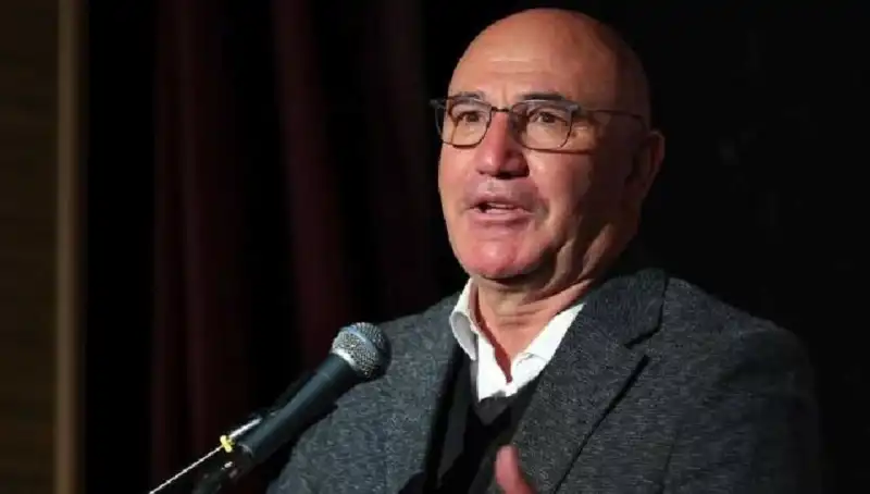 Sosyal Medyanın Gözdesi: Mahmut Tanal Hakkında Bilmeniz Gerekenler