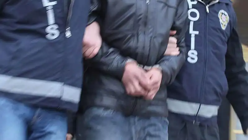 Kütahya’da Uyuşturucu Ticareti Yapan 5 Kişi Tutuklandı