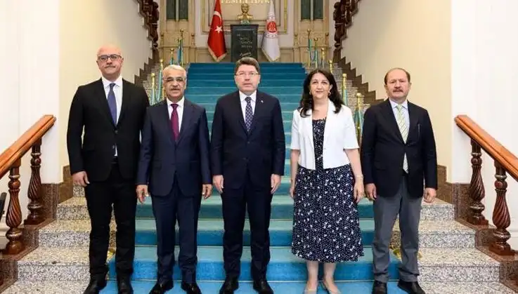 DEM Parti İmralı Heyeti, Adalet Bakanı Yılmaz Tunç ile Stratejik Görüşme Gerçekleştirdi