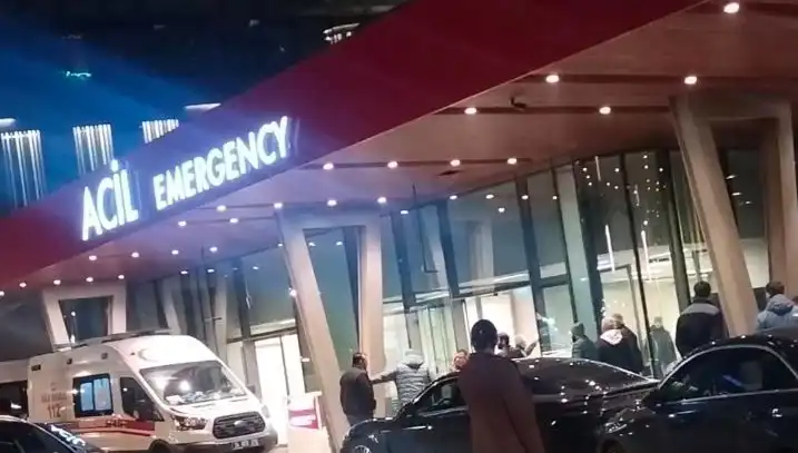 Dışarıda Telefon Konuşması Yapan Genç Adam Silahlı Saldırıda Hayatını Kaybetti