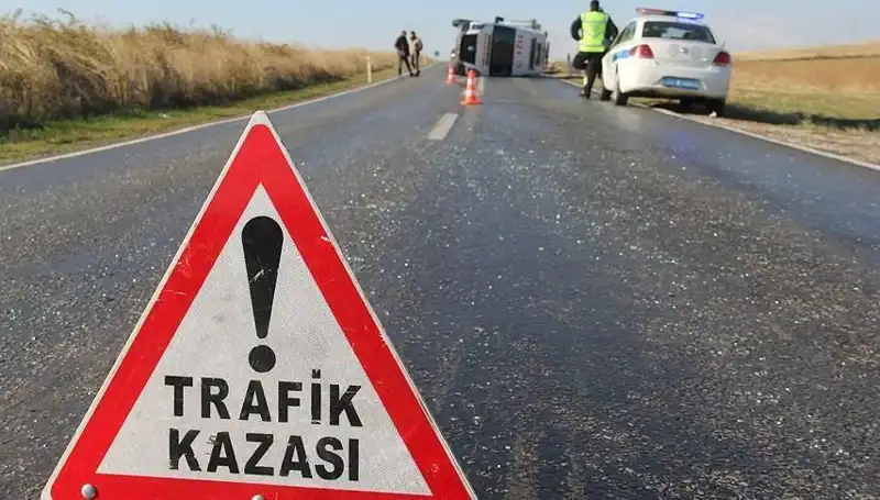 Niğde'de Korkutan Zincirleme Kaza: 16 Kişi Yaralandı
